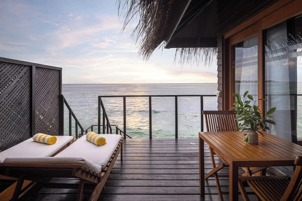 Ocean, Sunrise, Villa, King Bed، Adaaran Select Hudhuran Fushi 4/6