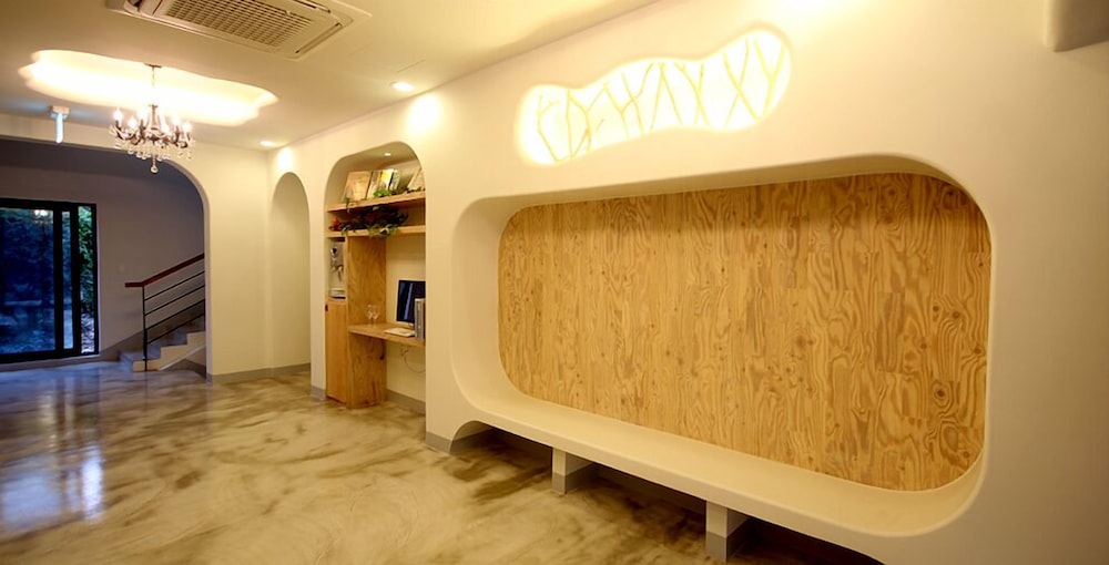 Nomad Pension In Jeju 10/62