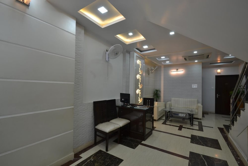 Hotel Central Residency 34/39