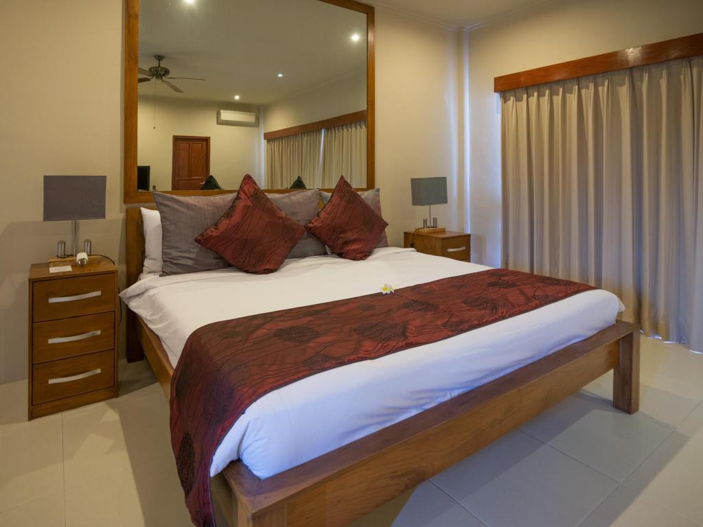 4 Bedrooms, Grand, Beach Villa, 4 Queen Beds