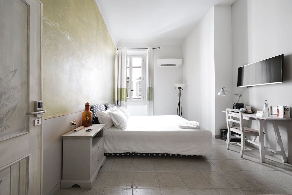 numa l Rodo Rooms & Apartments 12/72