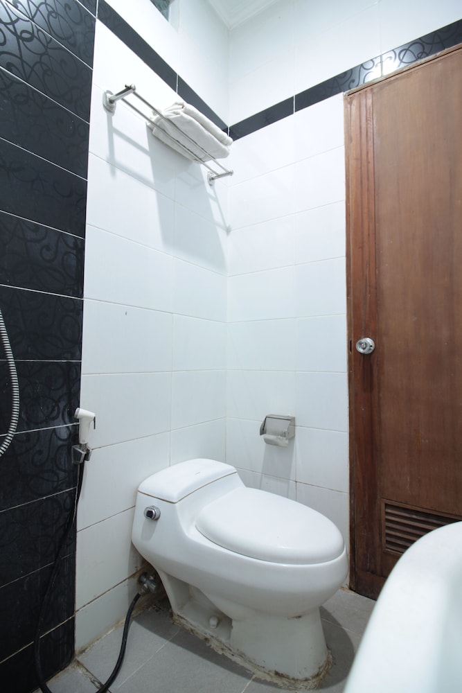 Oyo 230 Maleo Residence 13/55