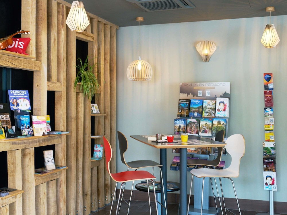 Ibis Sarlat 58/74