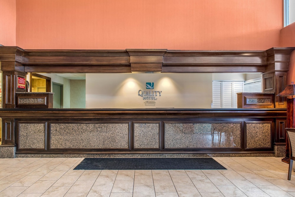 Quality Hotel Conference Center Cincinnati Blue Ash 6/45