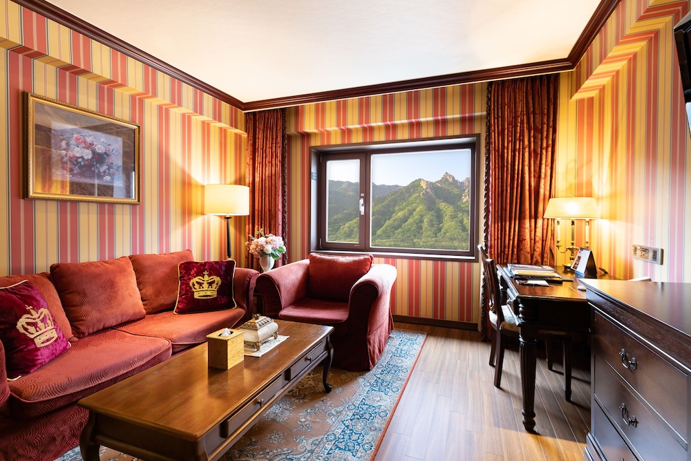 Kensington Hotel Seorak 46/77