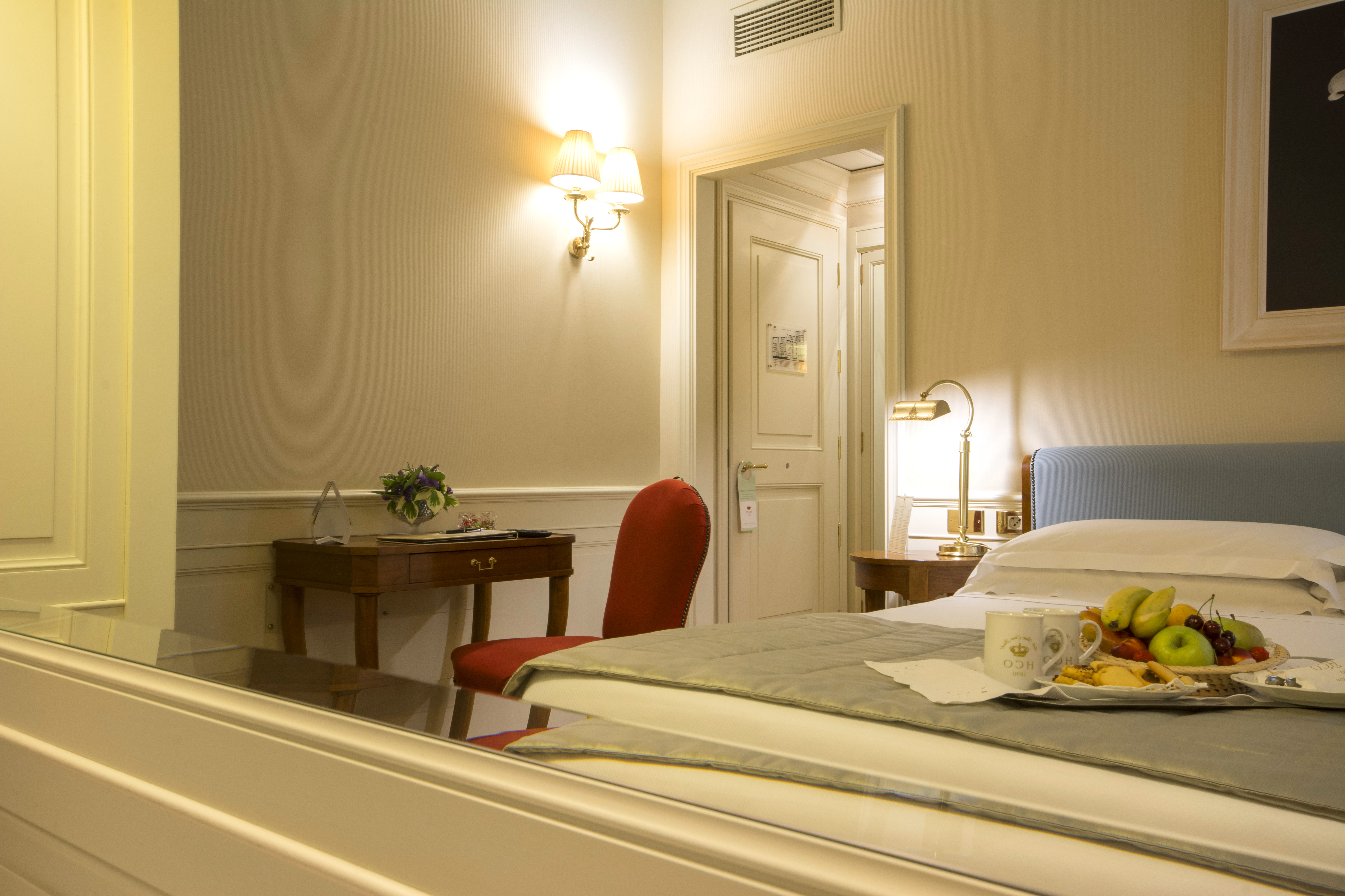 CLASSIC, SINGLE, DOUBLE BED