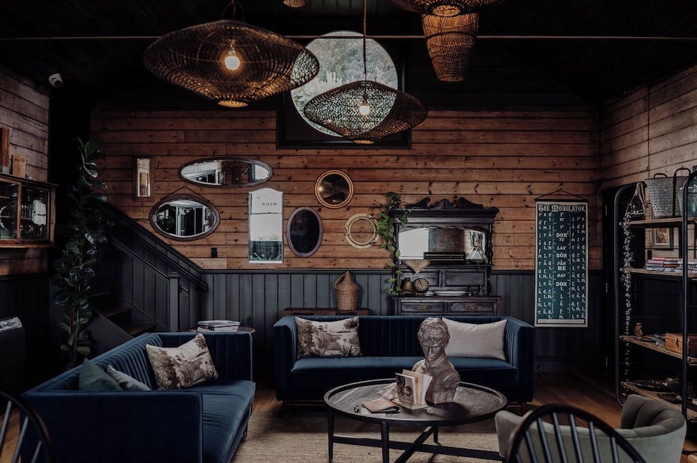 Ship Inn Stanley 26/50