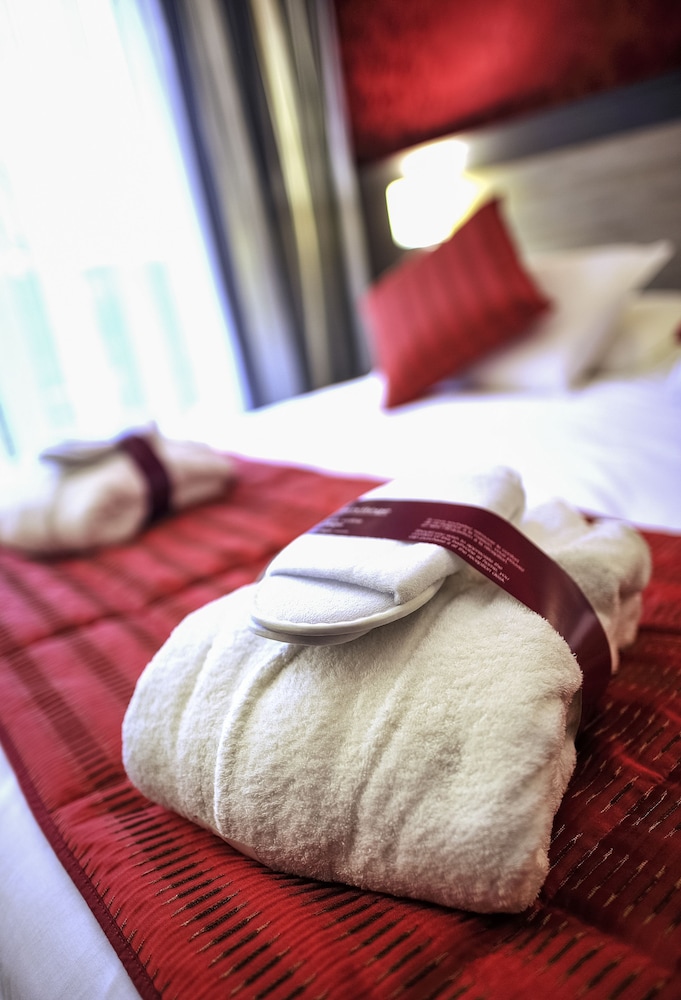 MERCURE ROUEN VAL DE REUIL 14/50