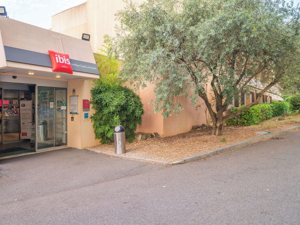 Ibis Antibes Sophia Antipolis 38/50