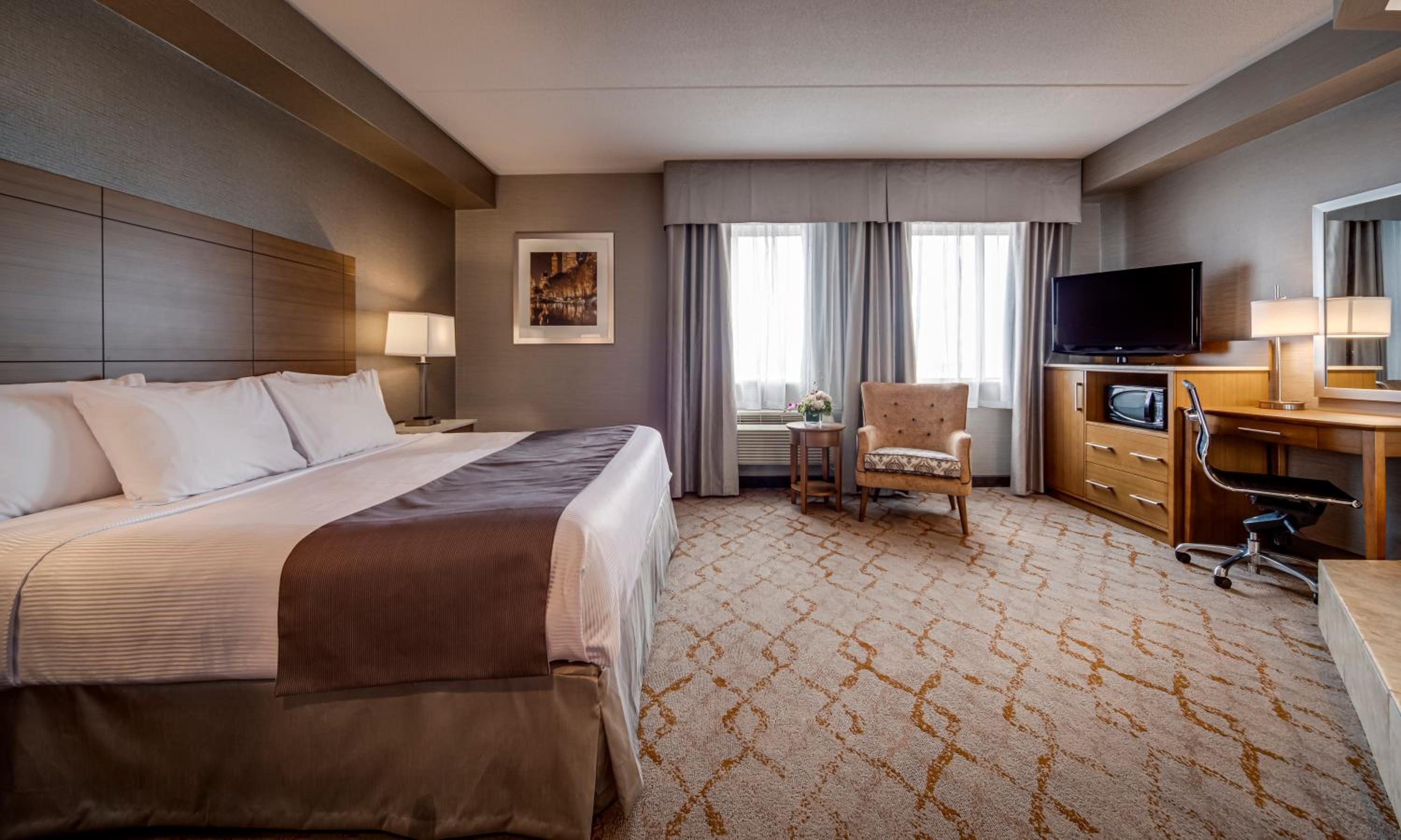 Suite, King Bed, Hot Tub