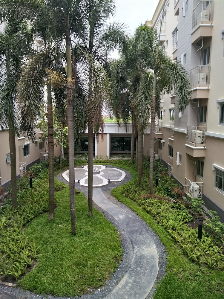 The Green View Hotel 47/50