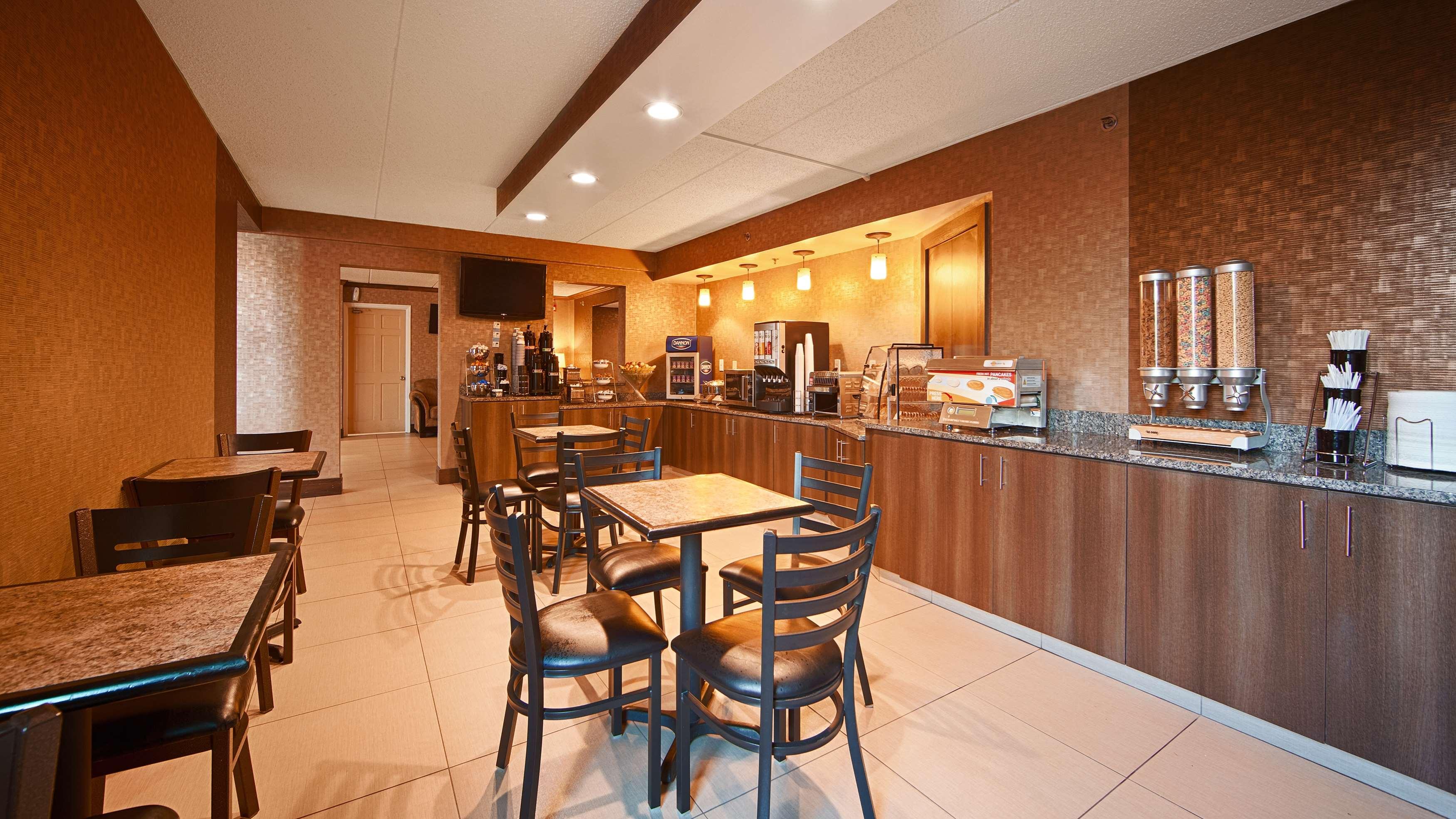 Best Western The Inn At Buffalo Airport 11/18