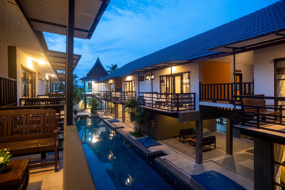 The Florist Resort 35/67