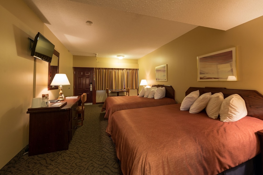 Travelodge by Wyndham Winnipeg Airport West 6/26