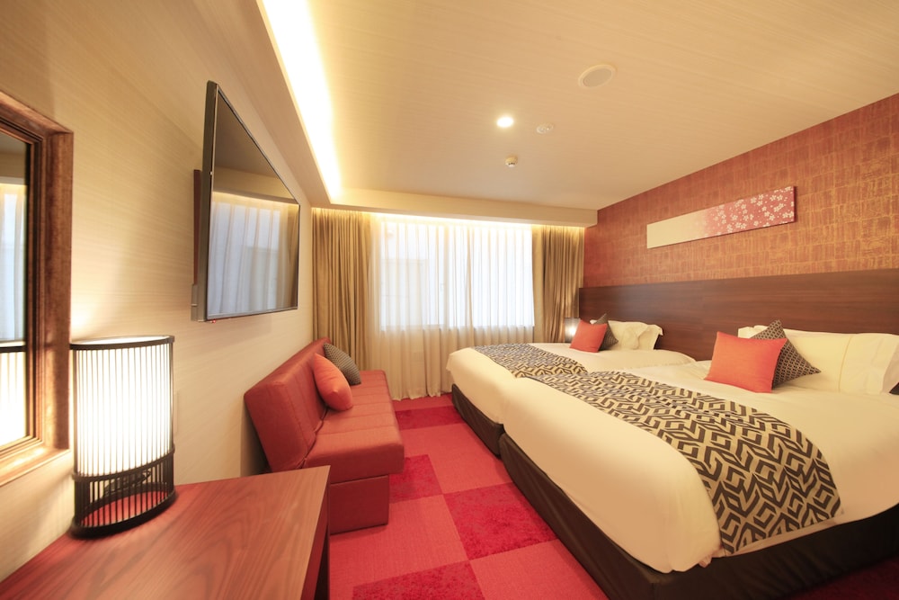 SEMI ROOM, SUPERIOR, 2 SEMI DOUBLE BEDS, WITH EXTRA BED, SMOKING