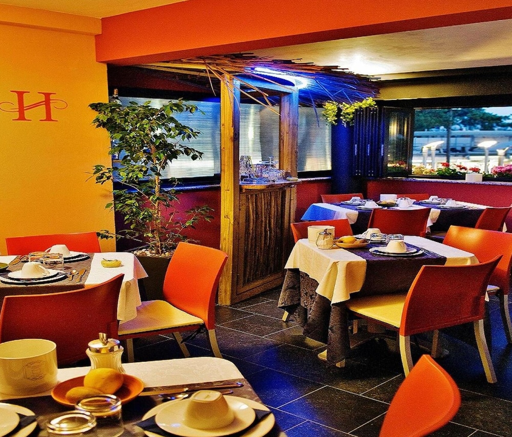 Hotel Savoia 53/62