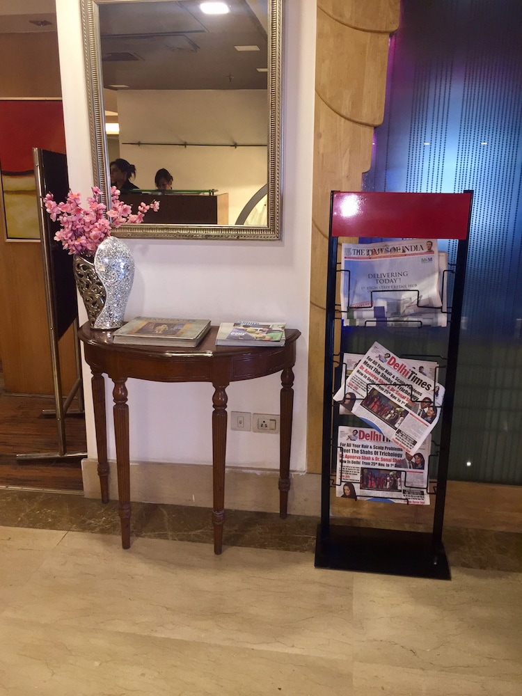 Taurus Sarovar Portico New Delhi 38/49
