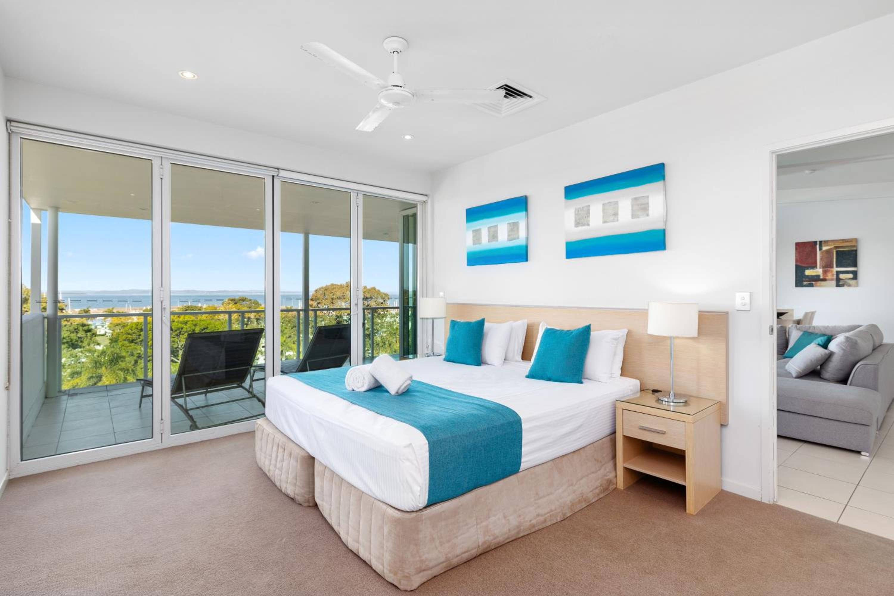 3 Bedrooms, Luxury, Apartment