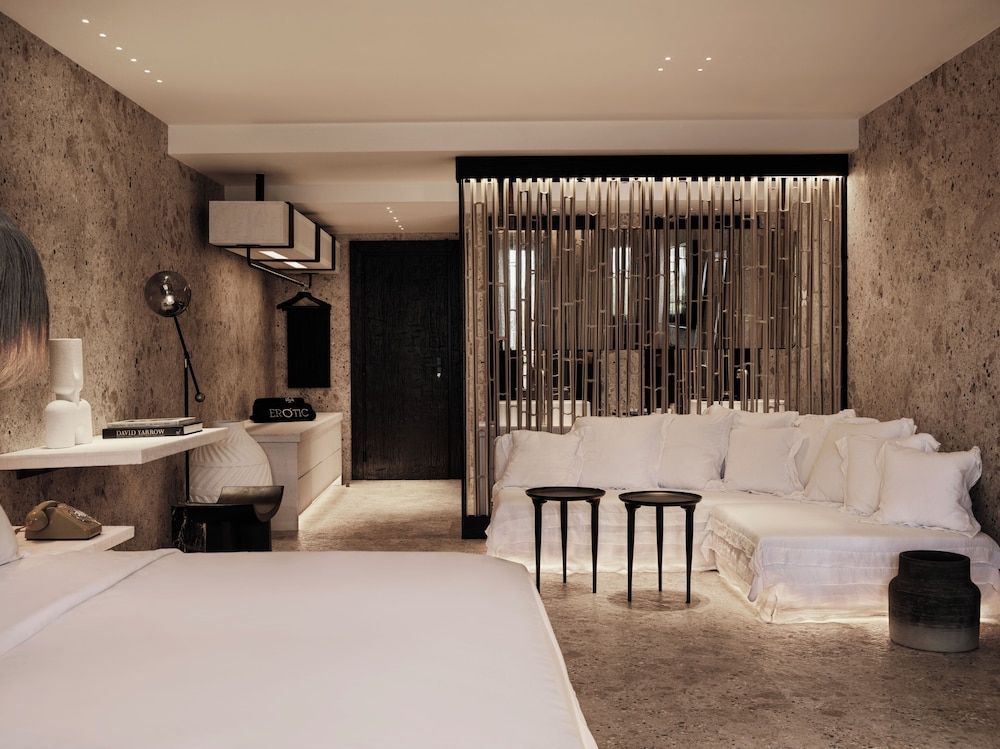 Eos, King Bed, Garden View, Sofa