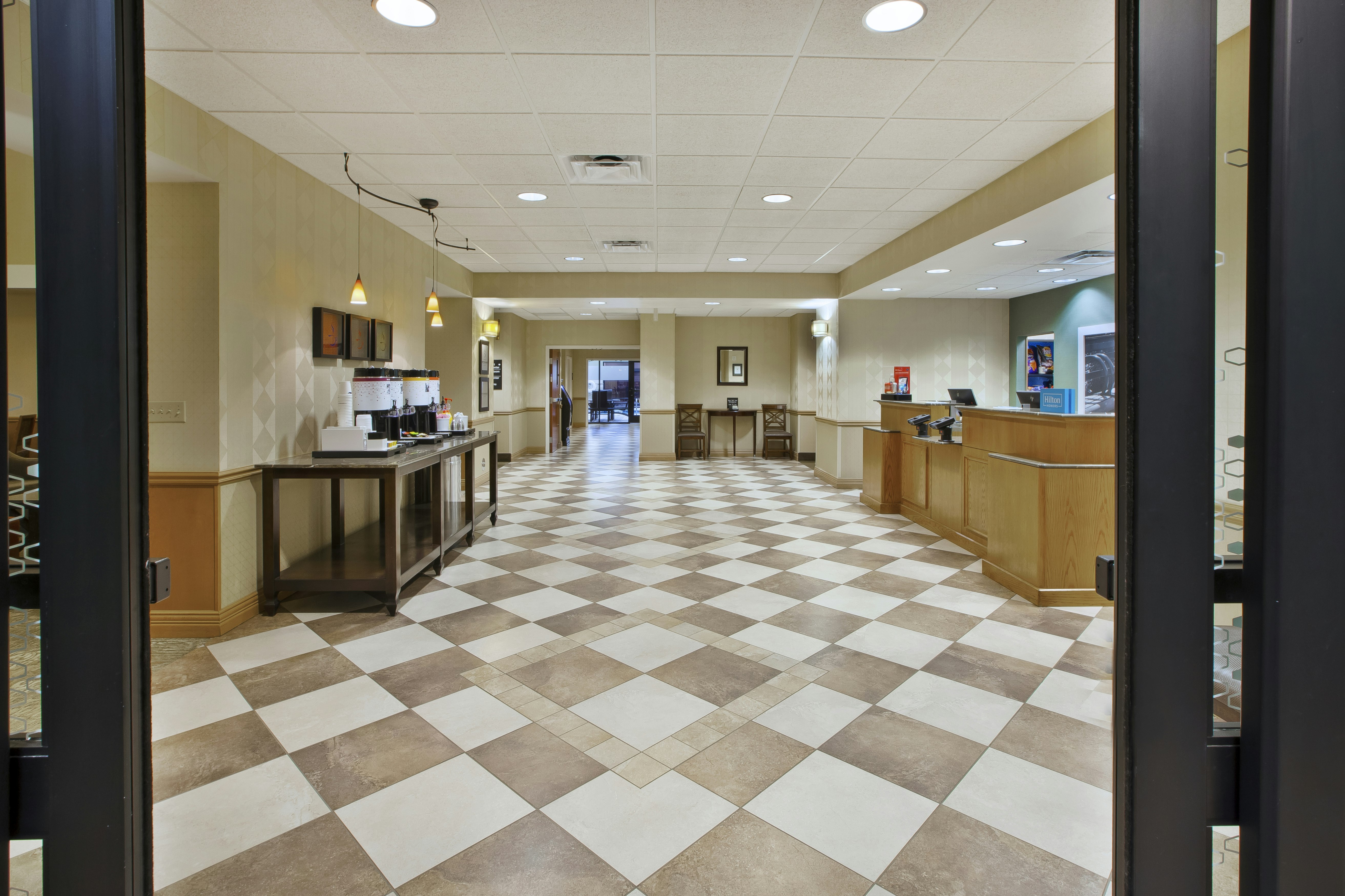 Hampton Inn Suites Plattsburgh 8/47