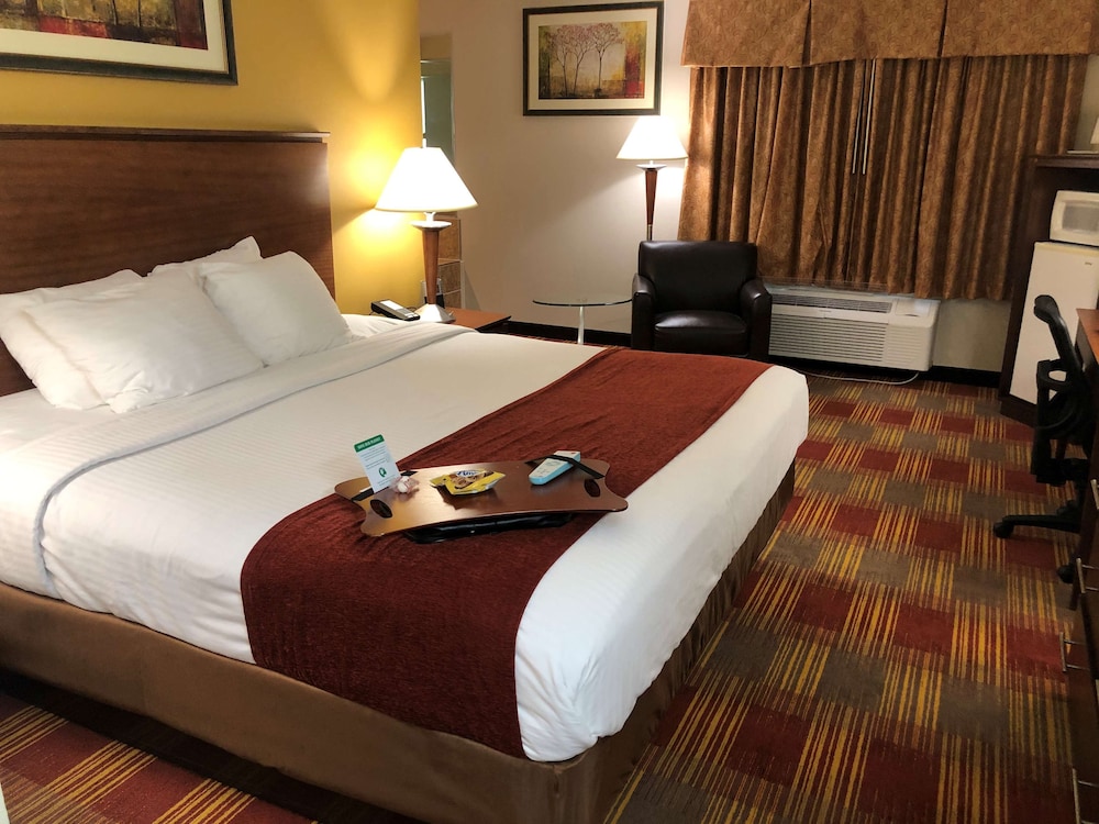 Best Western Lakewood Inn 13/37