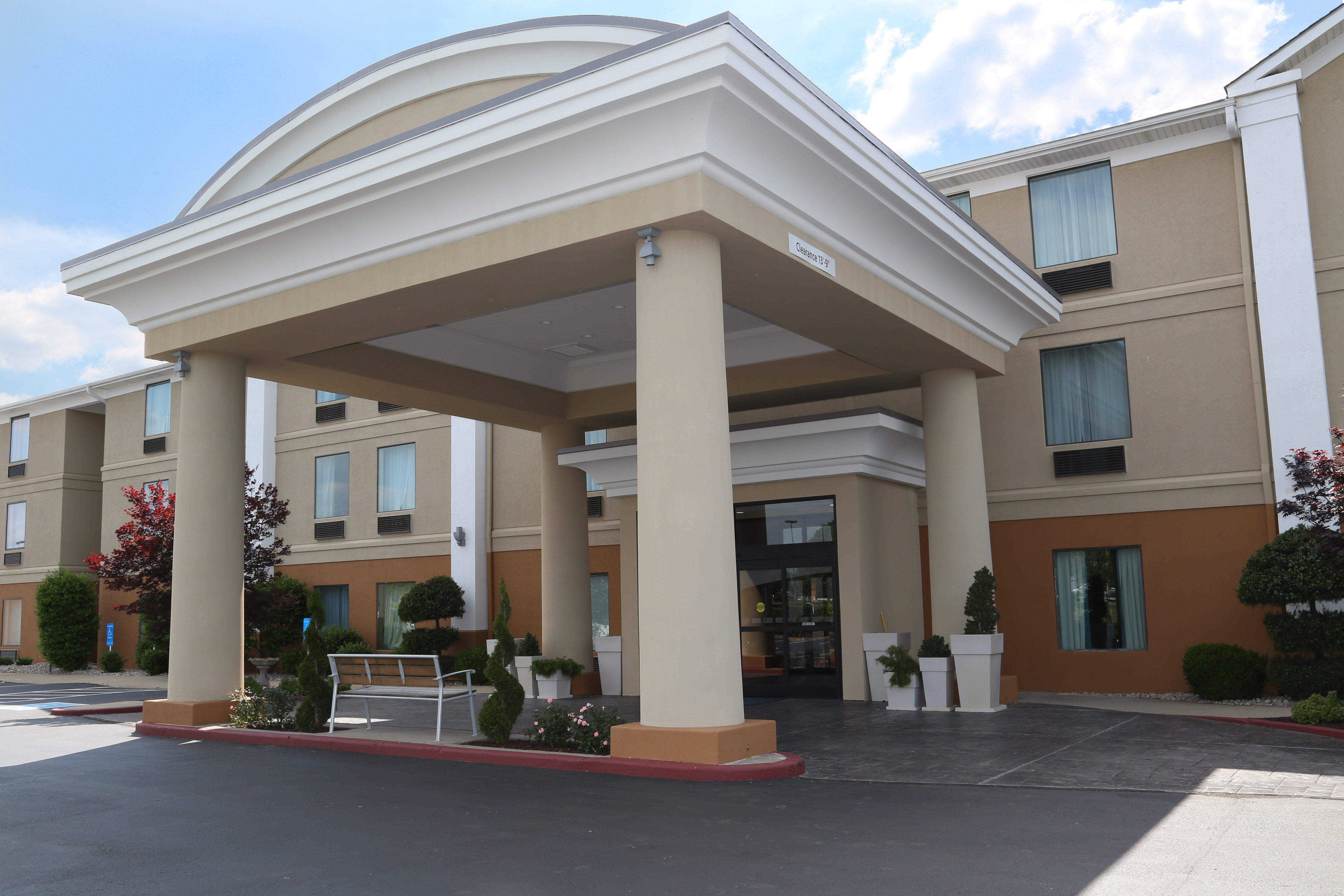 Holiday Inn Express Lexington Southwest Nicholasville 4/28