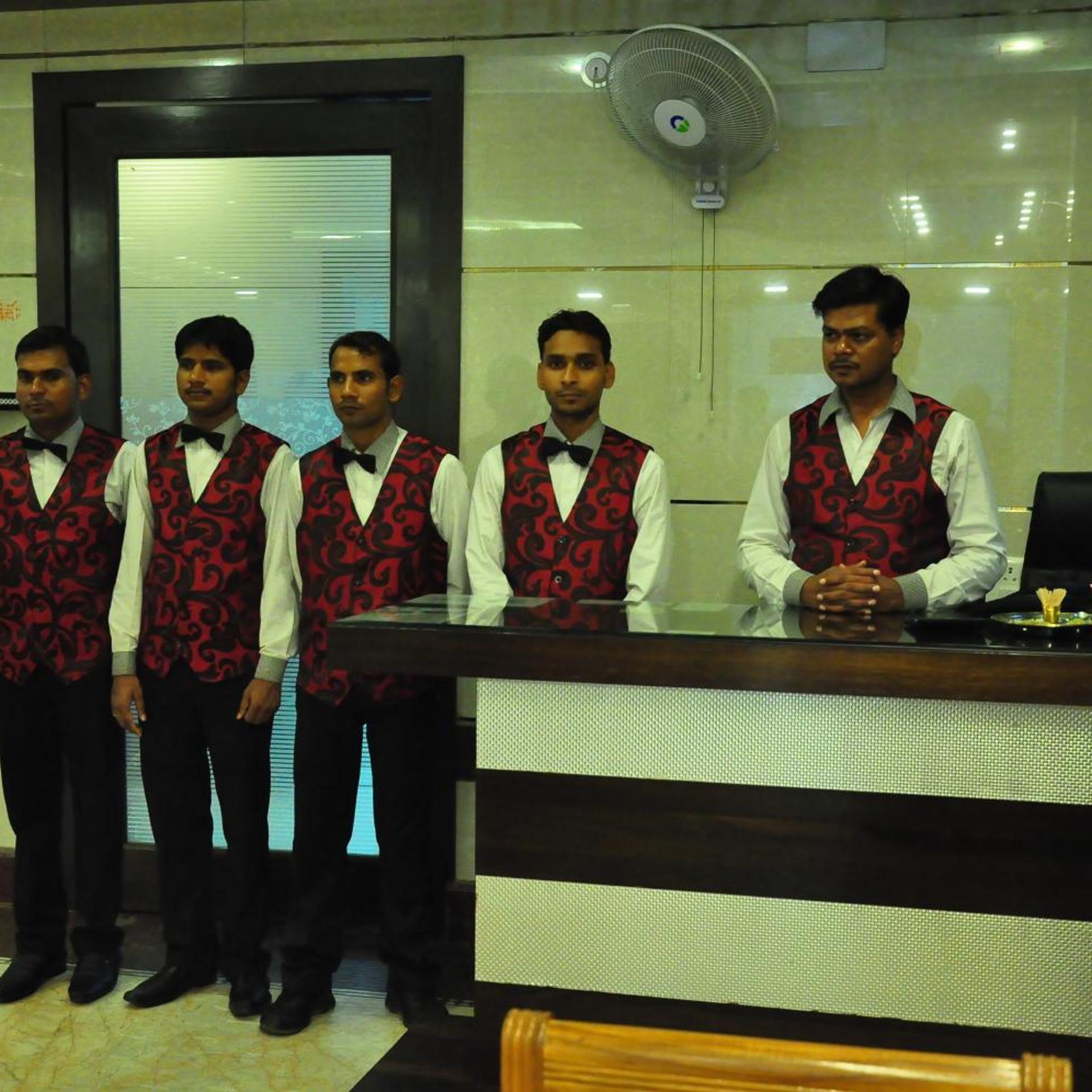 Hotel Basera Brij bhoomi 12/43