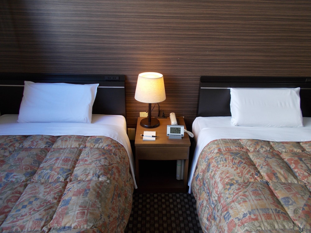 Hotel Matsuyama Hills 11/50