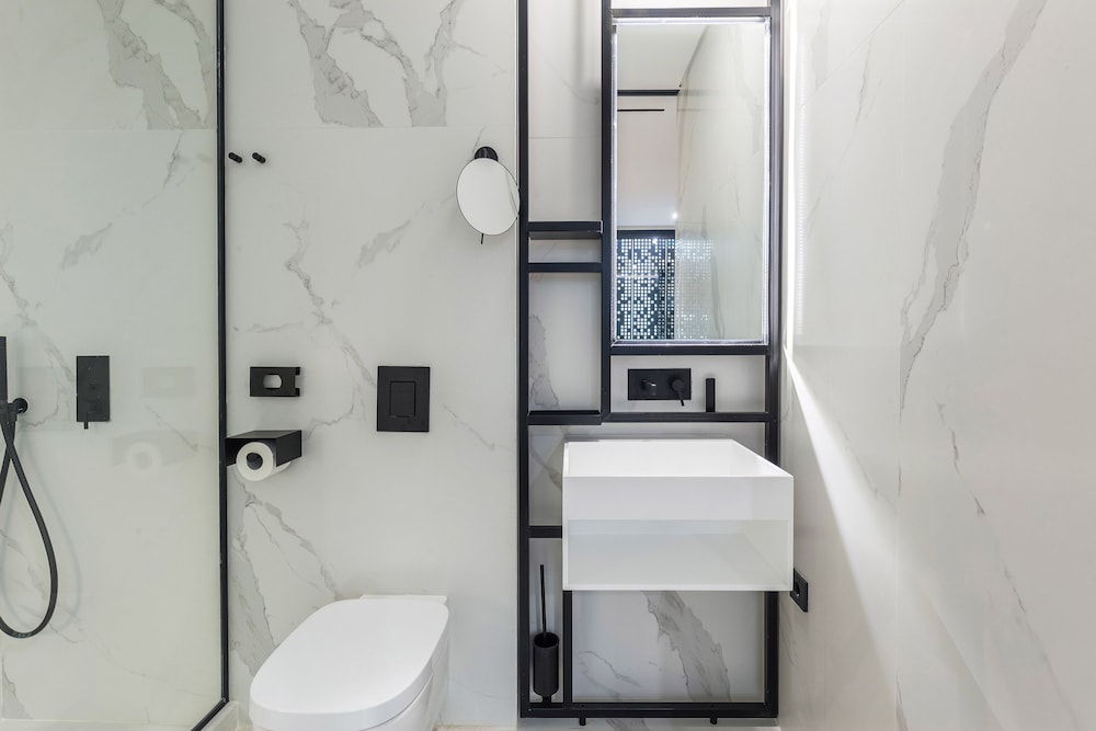 The Duke Boutique Suites 46/50