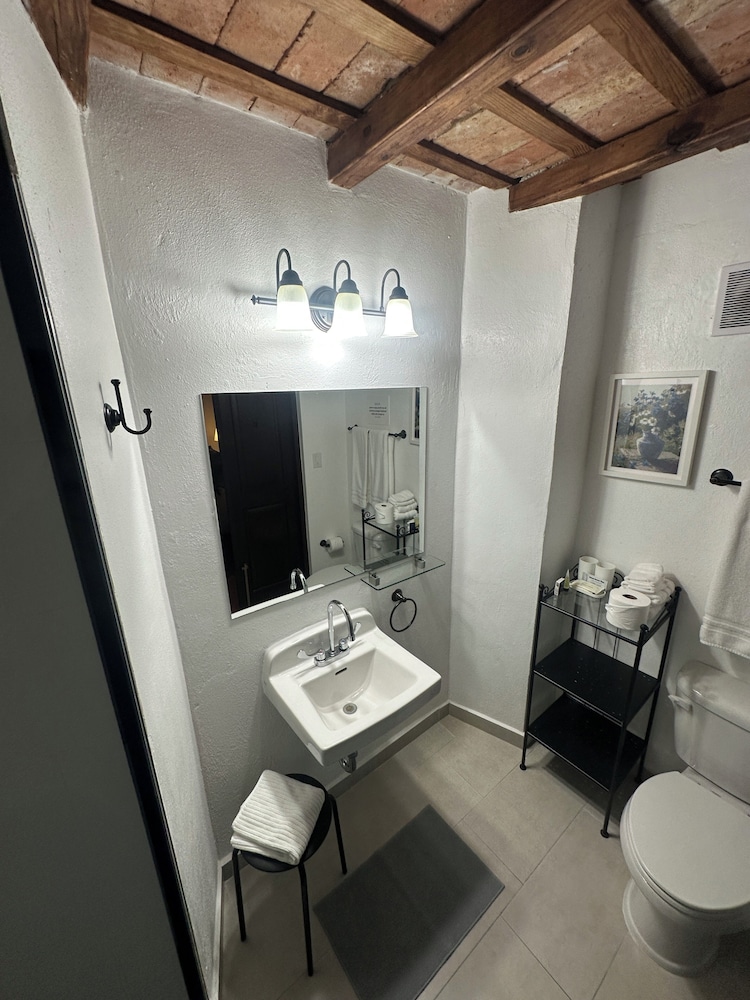 352 Guest House Hotel Boutique 40/50