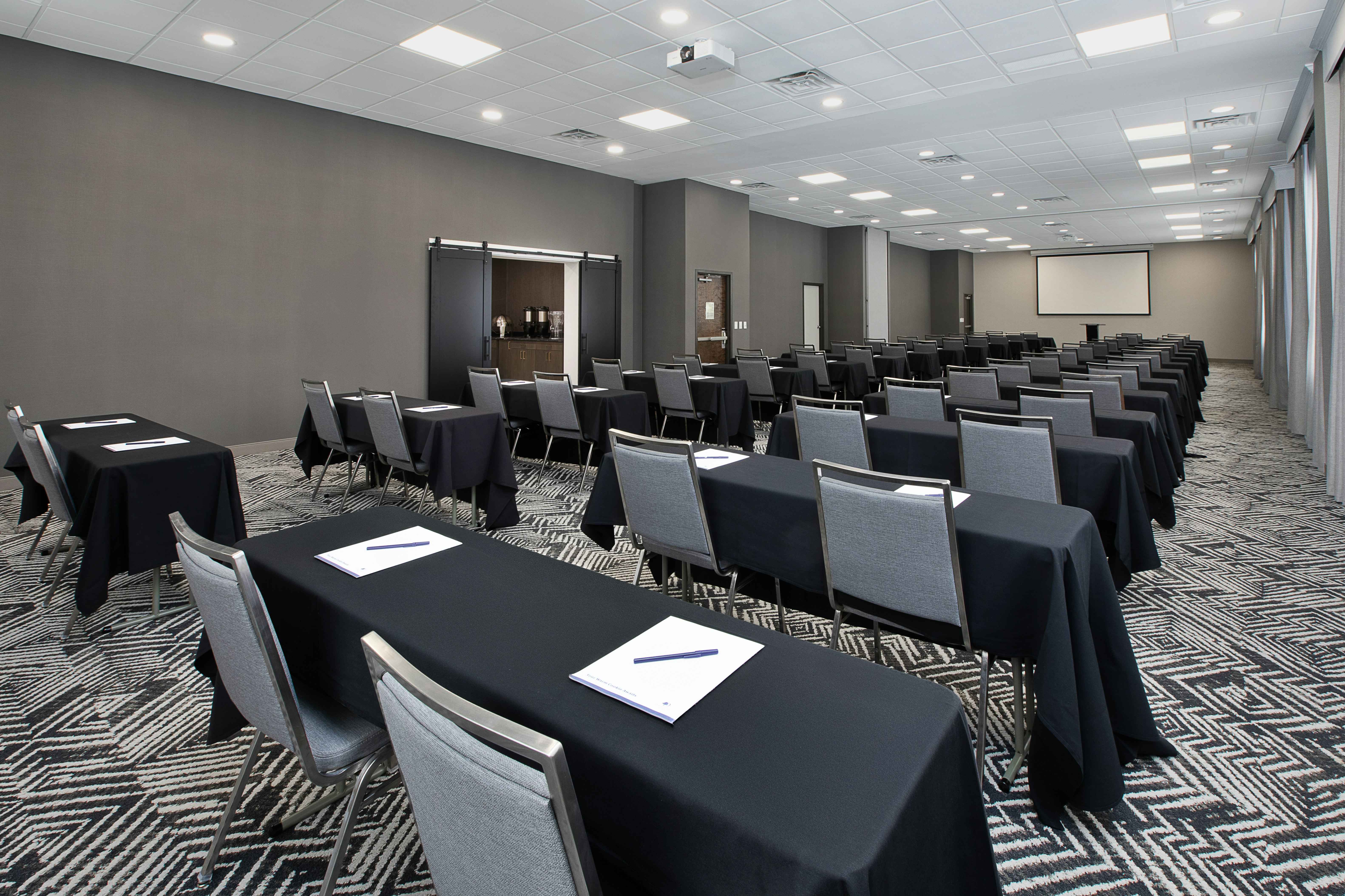 Doubletree By Hilton Detroit Novi 62/74