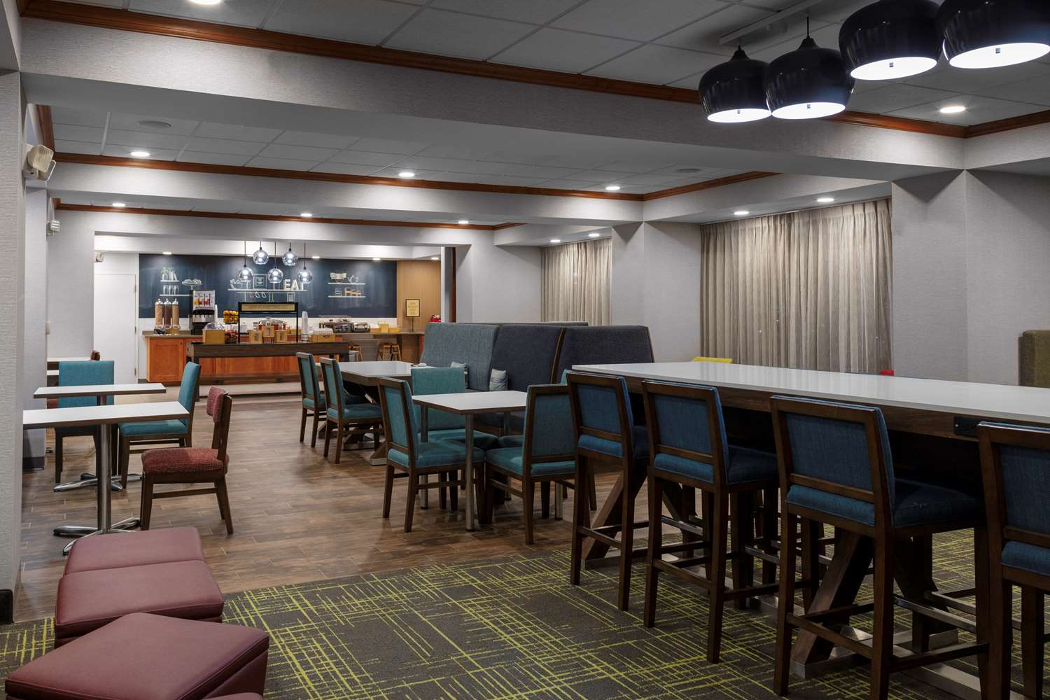 Hampton Inn Gretna 18/24