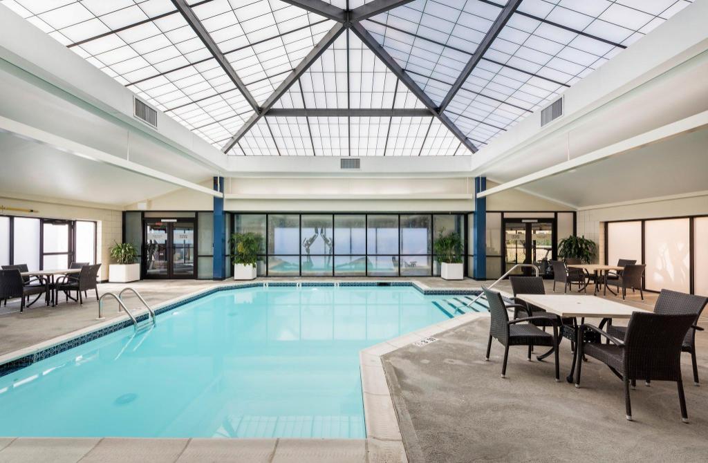 swimming pool spa