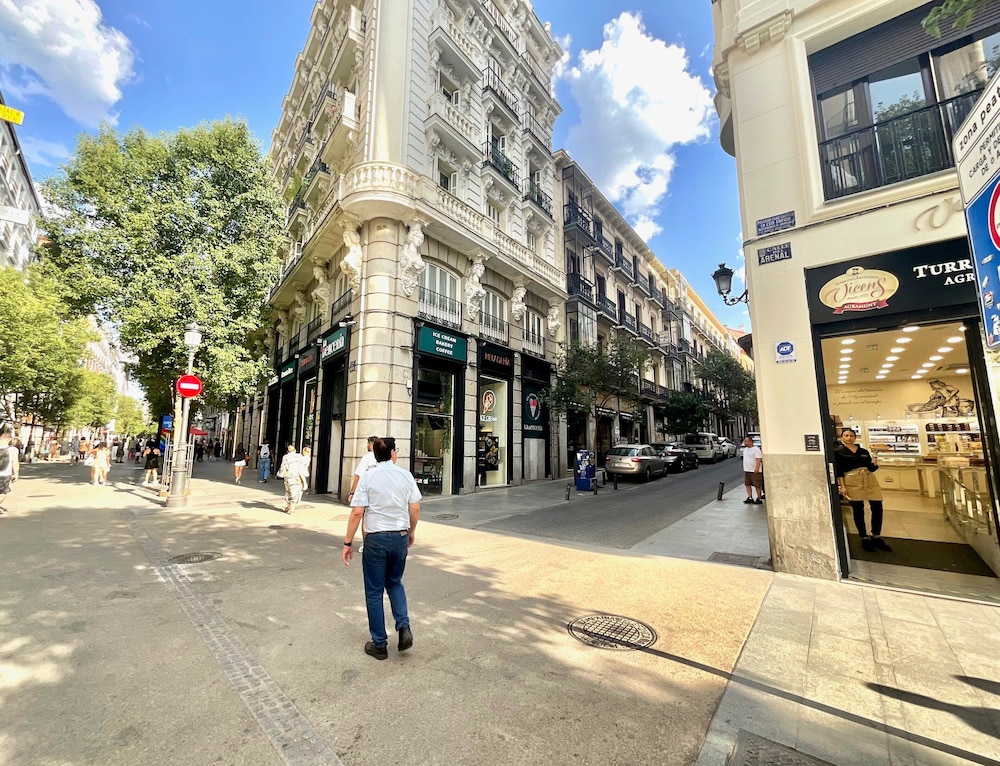 Hostal Luz 56/72