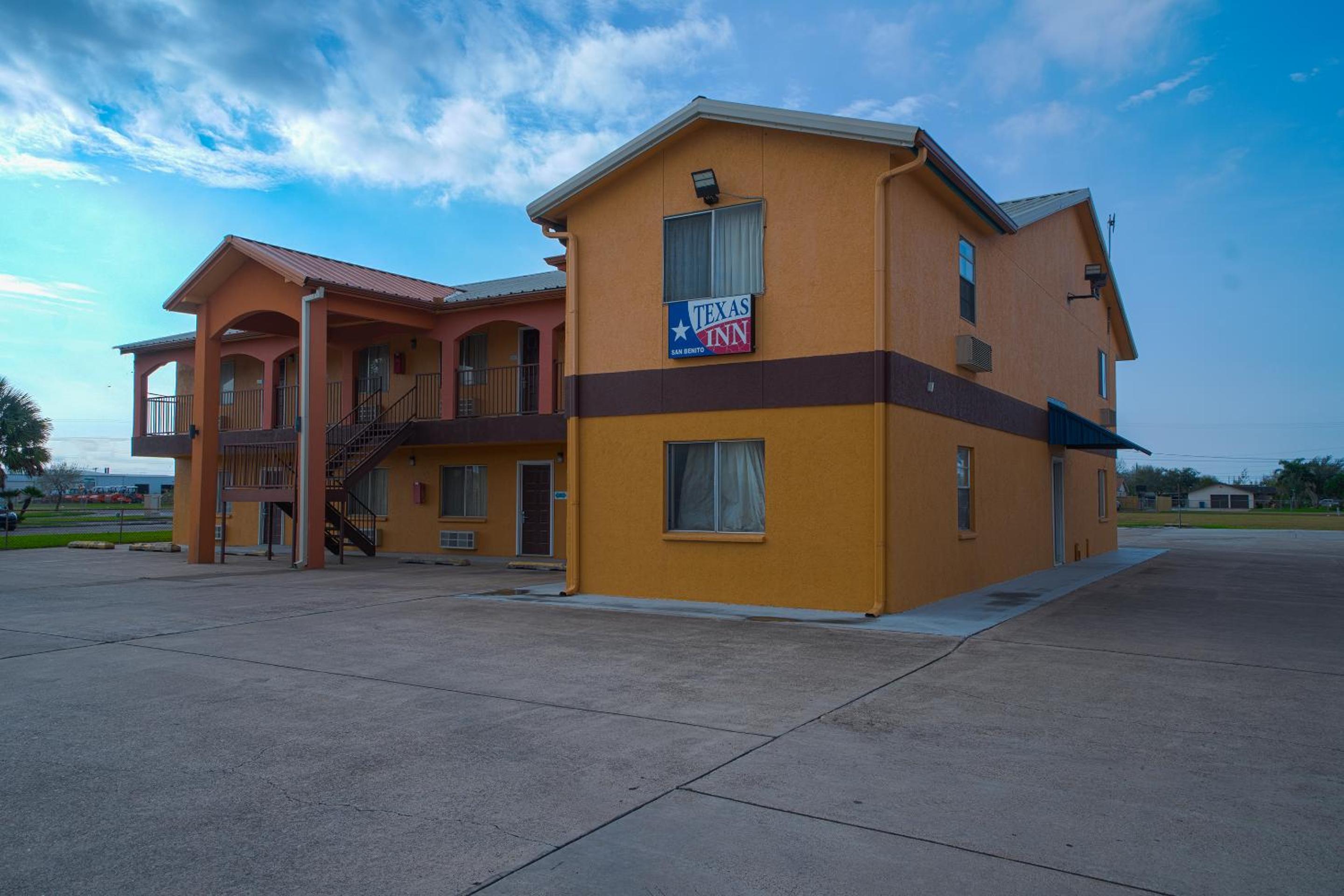 Executive Inn and Suites 44/50