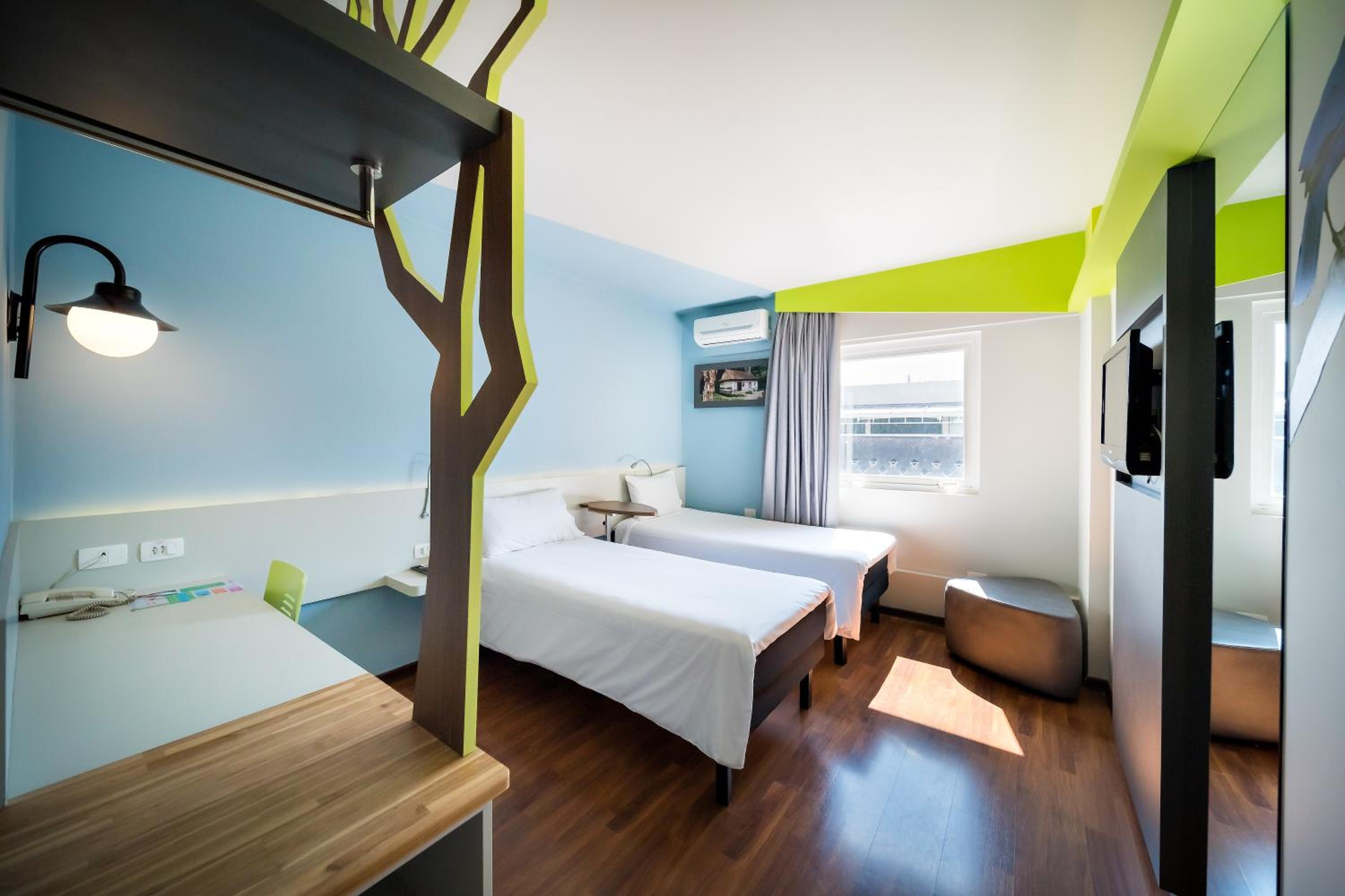 غرفة قياسية بسريرين منفصلين، ibis Styles Curitiba Centro Civico 5/10
