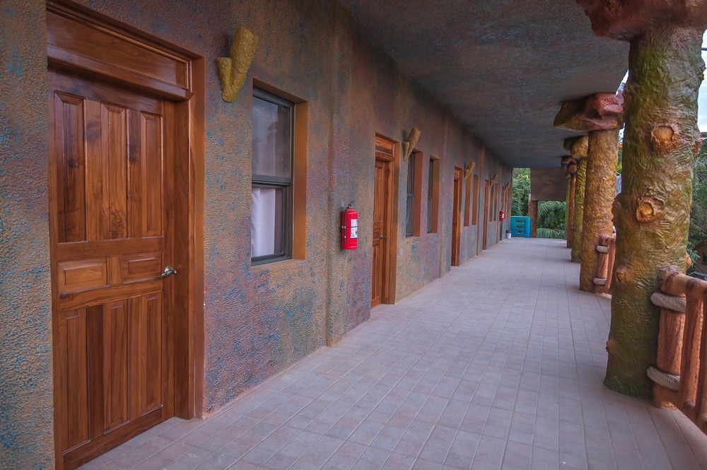 Hotel Los Corales 36/38