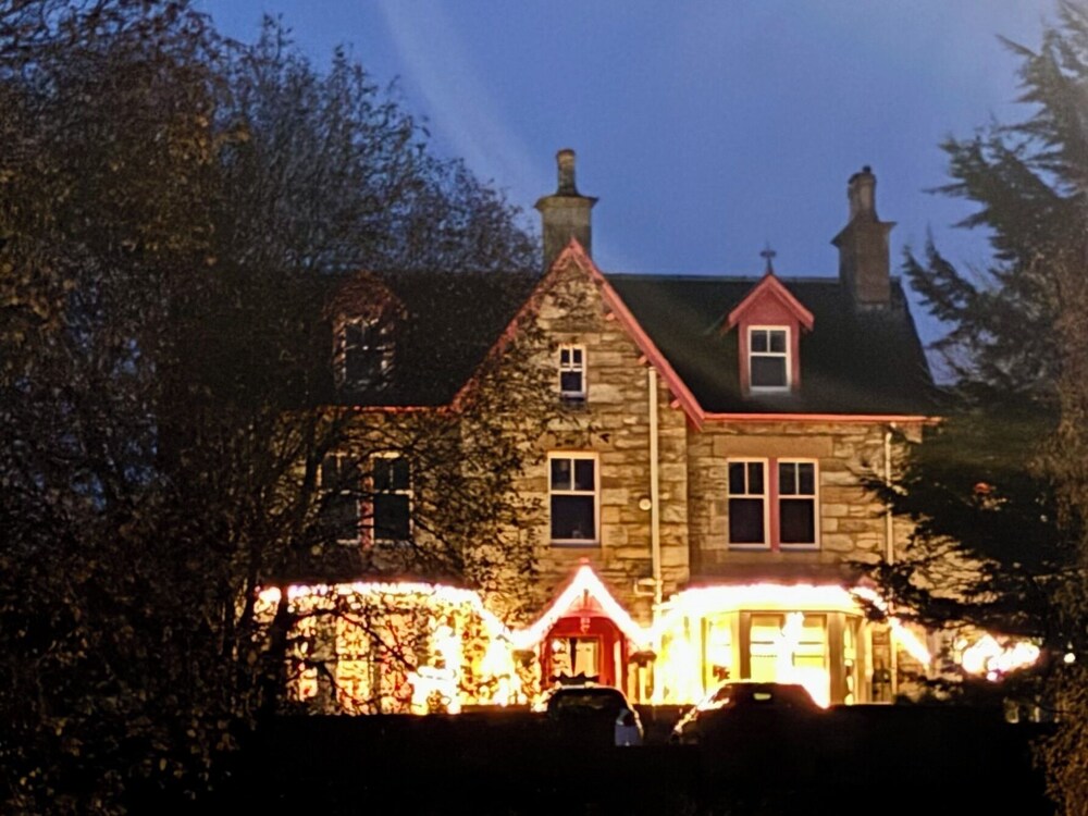 Carra Beag Guest House 4/50