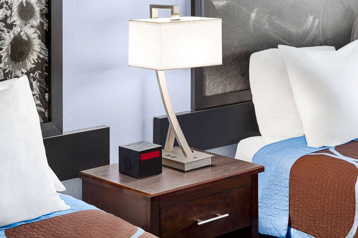 Super 8 by Wyndham Lenexa Overland Park/Mall Area 37/70
