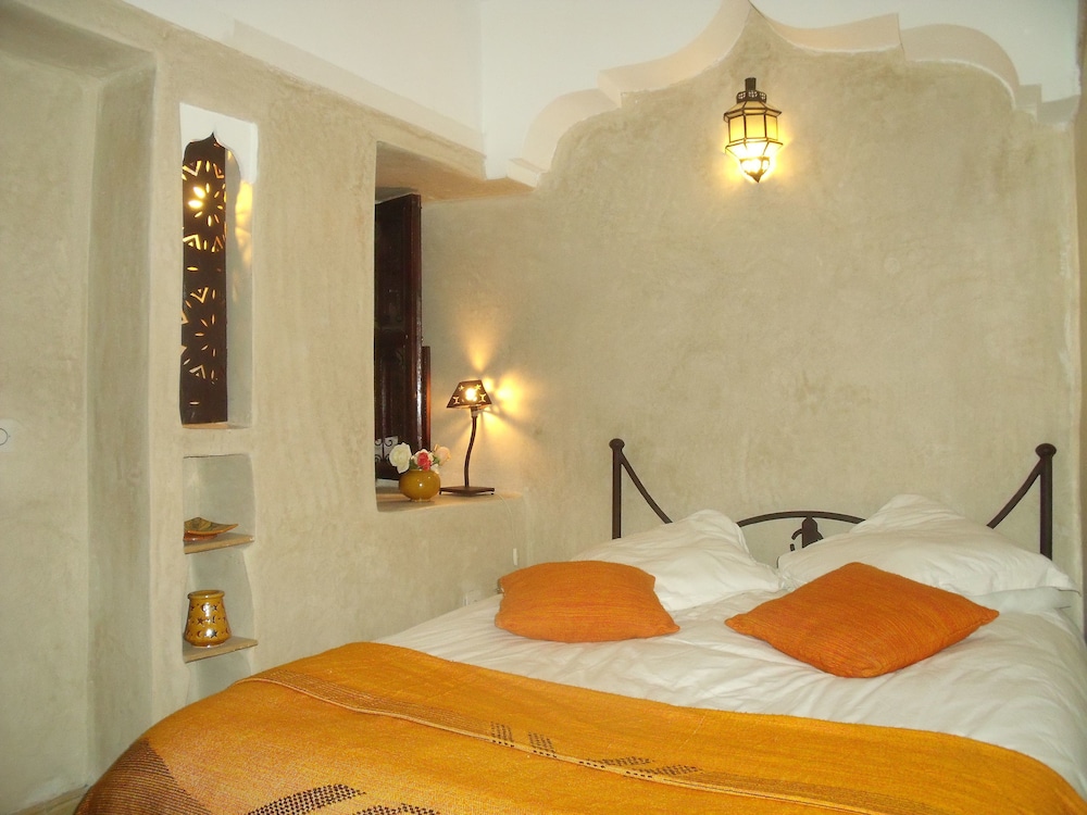 Riad Ailen 12/50