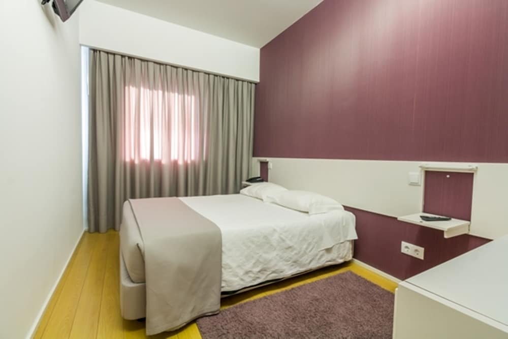 Hotel Laranjeira 10/26