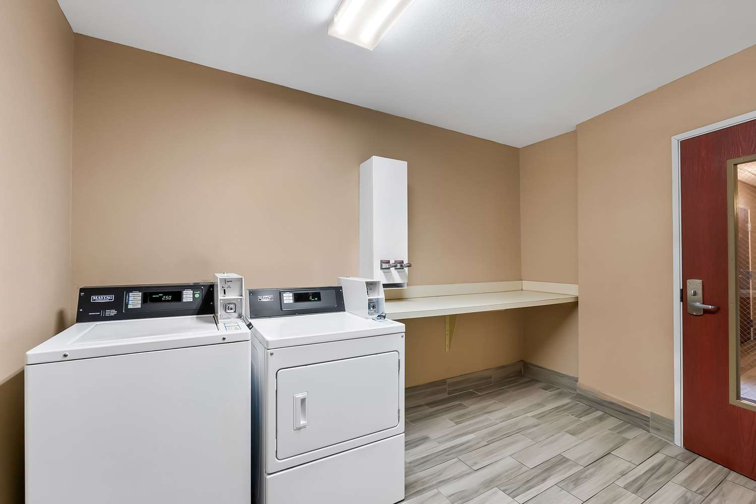 Comfort Suites Panama City Near Tyndall AFB 10/43