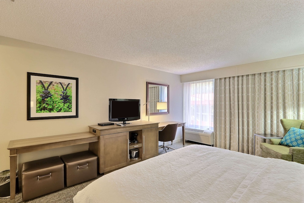 Hampton Inn Savannah-I-95 Richmond Hill 8/38