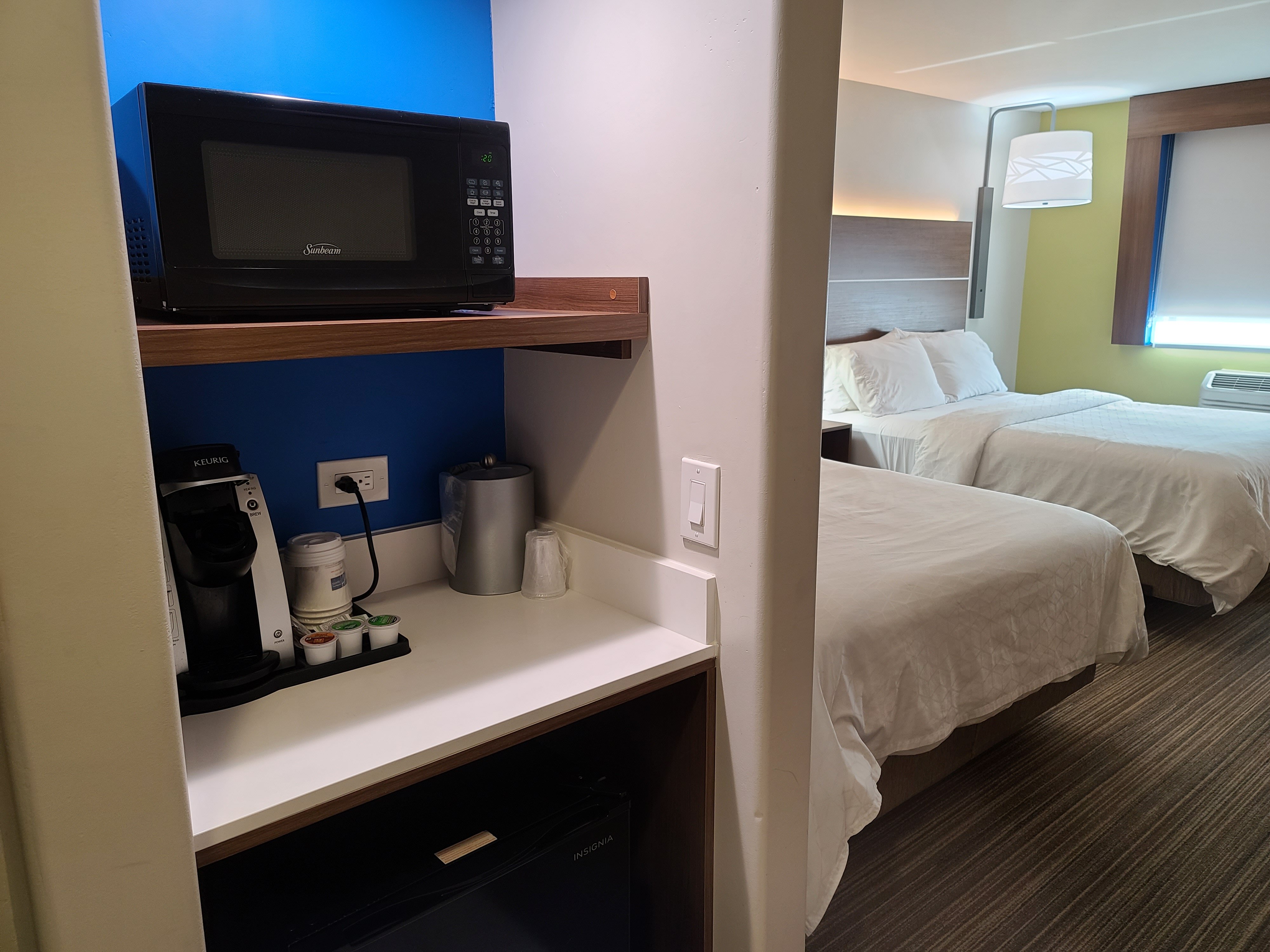 Holiday Inn Express Hotel And Suites Woodland Hills 29/52