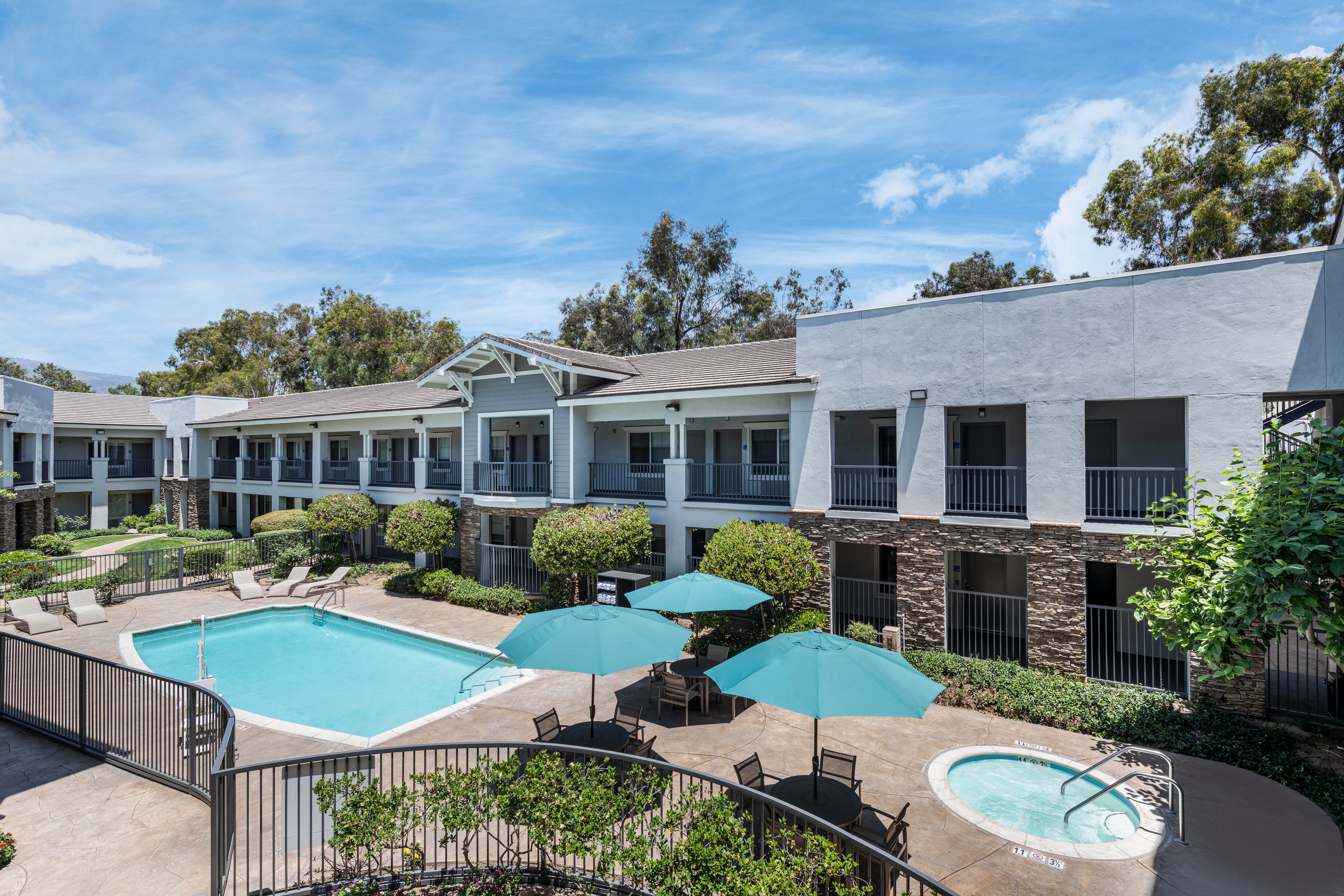 Holiday Inn Express Hotel Suites San Dimas 51/54