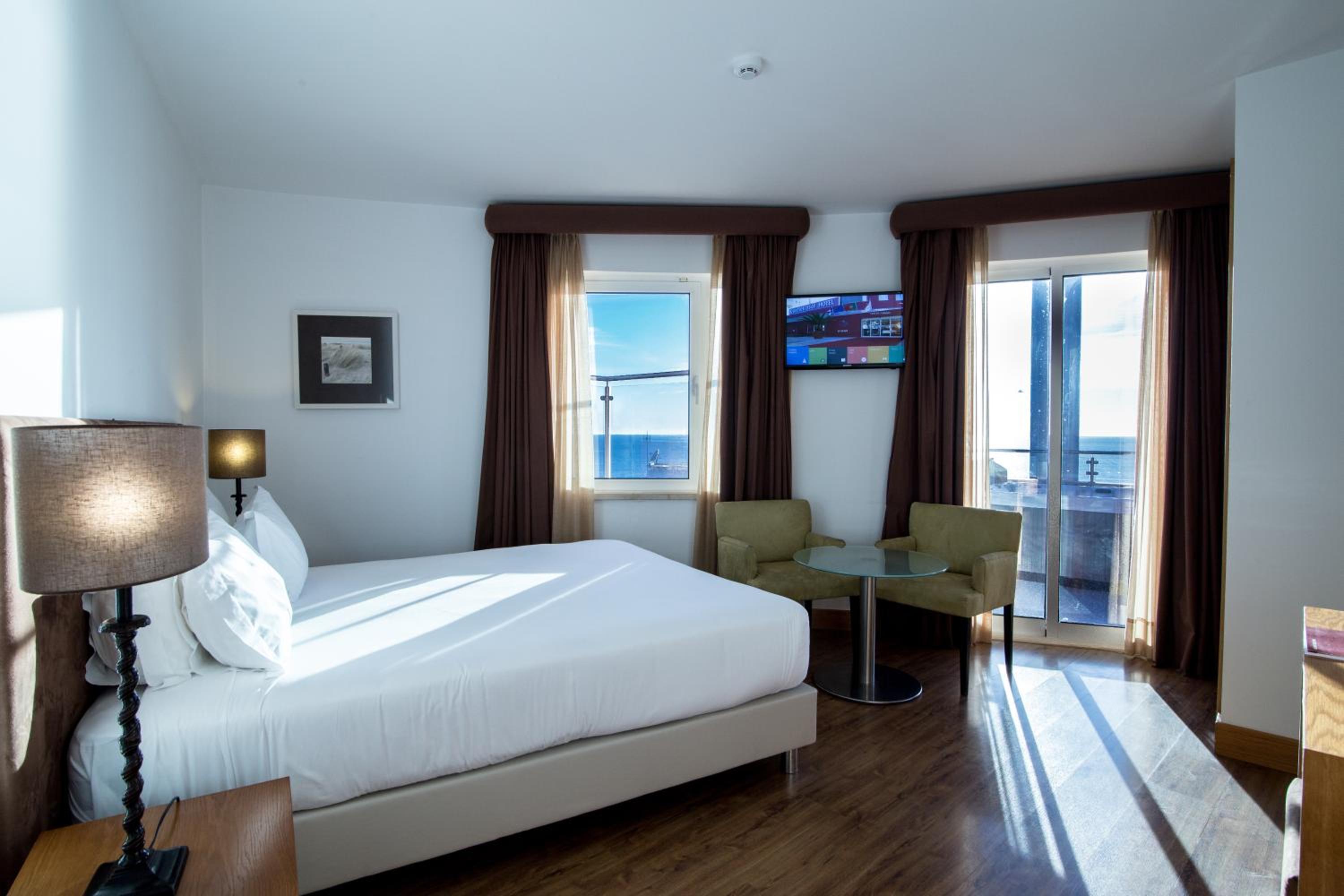 Superior, Twin Beds, Sea View