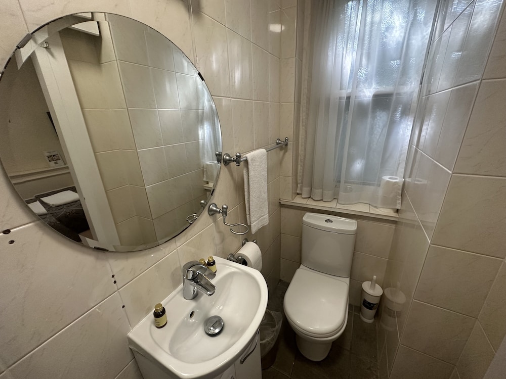 ROOM, SINGLE, SINGLE BED