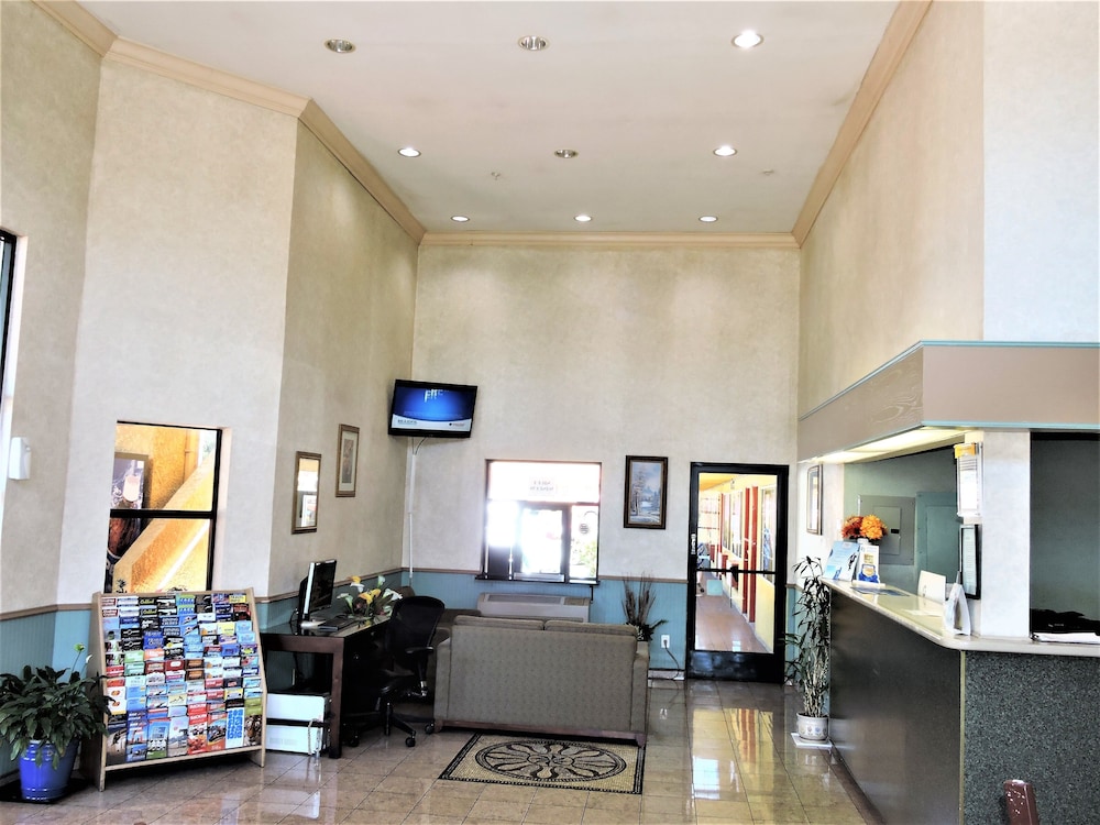 Mission Inn and Suites 20/22