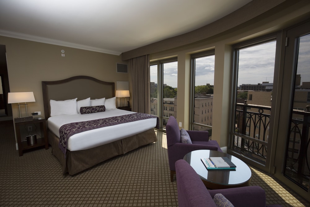 Premium, King Bed, Lake Front