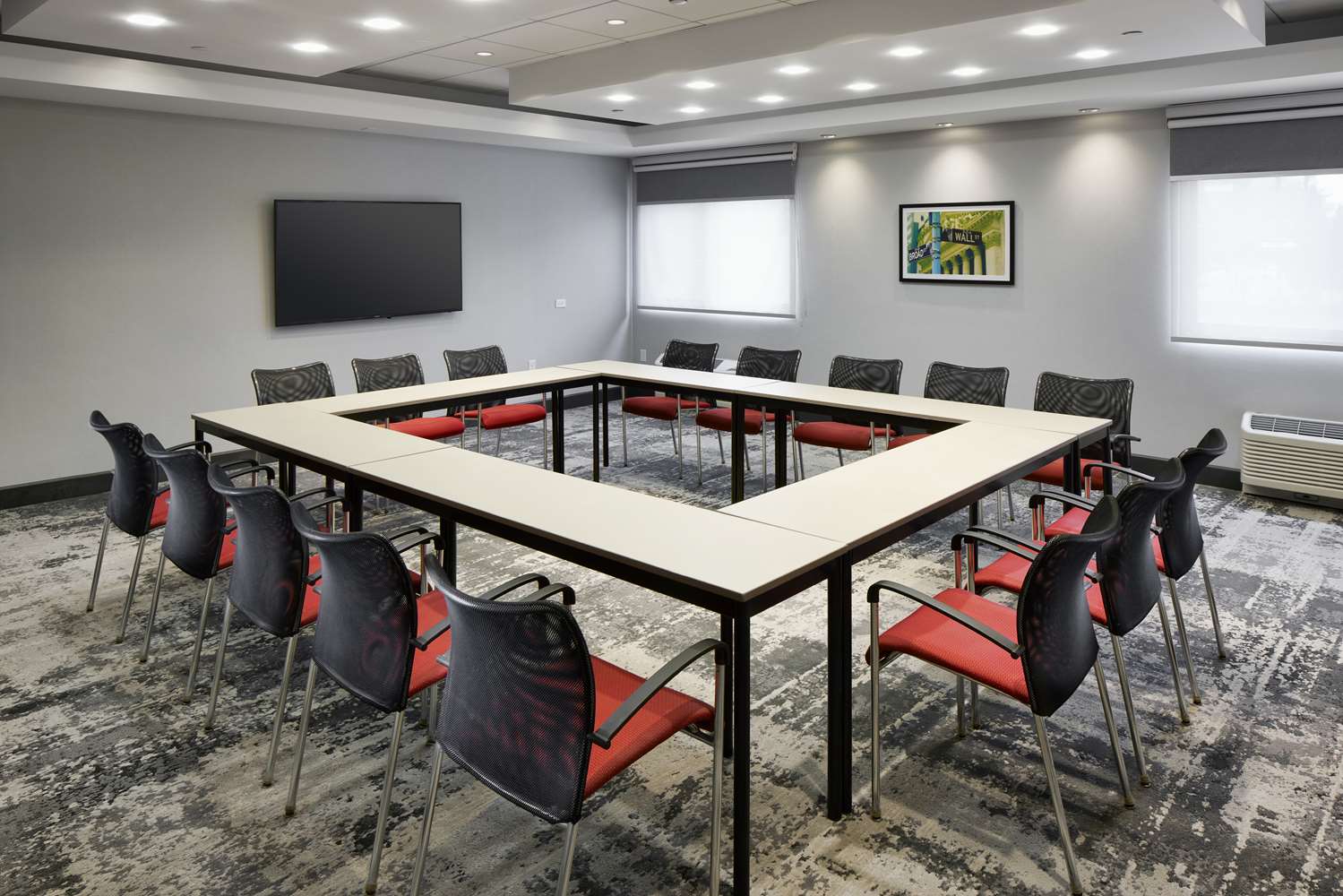 Hampton Inn Newark Airport 21/31